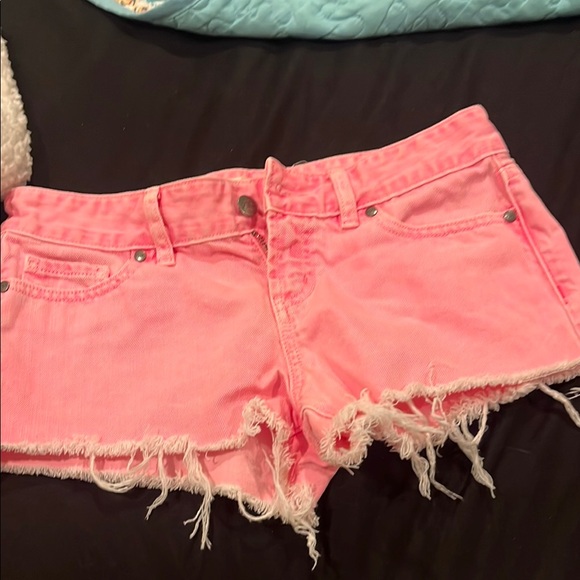 PINK Victoria's Secret Pink Distressed Jean Shorts - Picture 1 of 4